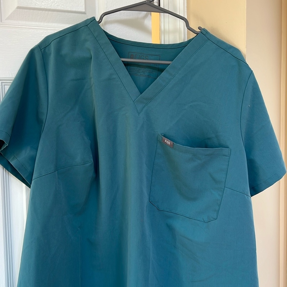 Catarina One-Pocket Scrub Top - Picture 2 of 5